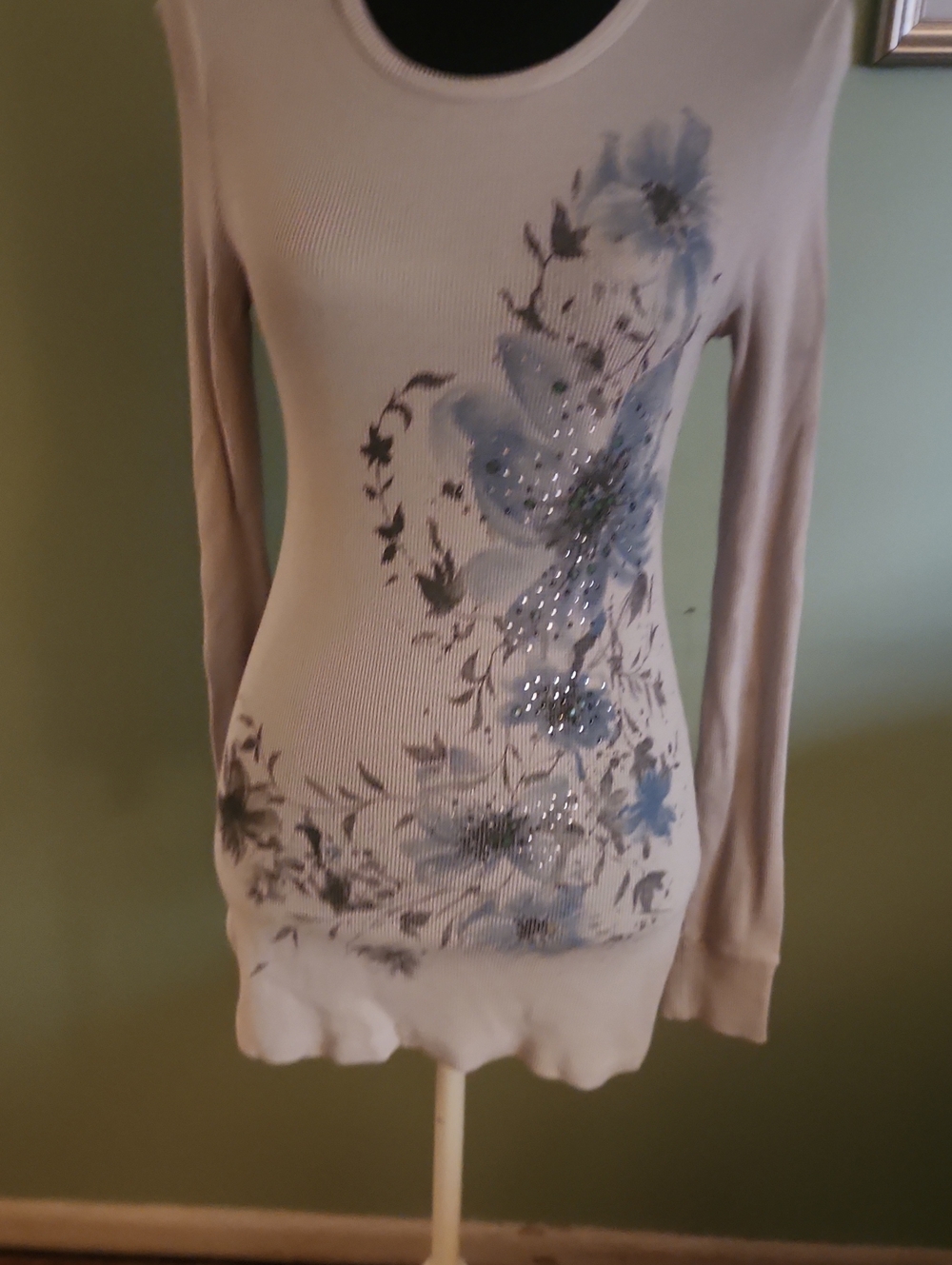 T Party Fashion Cream Long Sleeve Scoop Neck Top with Blue Floral & Rhinestones